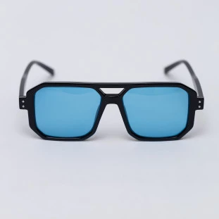 ÓCULOS DE SOL QUADRADO VILELA | PRETO COM LENTE AZUL